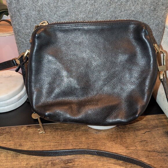 Fossil Crossbody Bag - Picture 1 of 5
